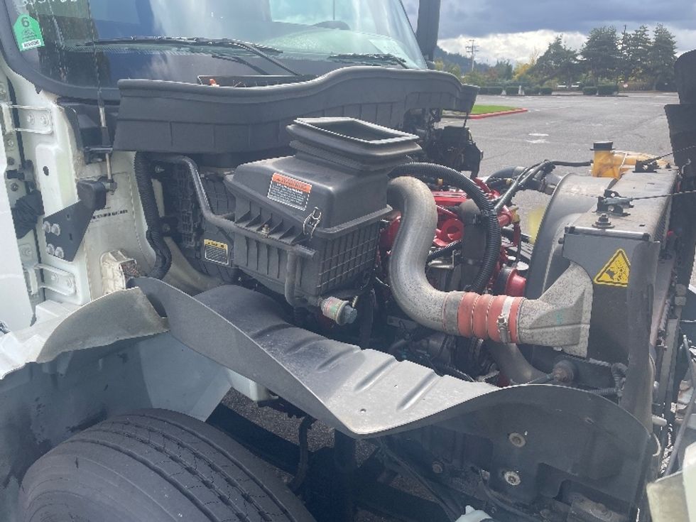 Medium Duty Box Truck-Light and Medium Duty Trucks-International-2020-MV607-Portland-OR-145,600\n\t\tmiles-$ 46,500 - Image 18