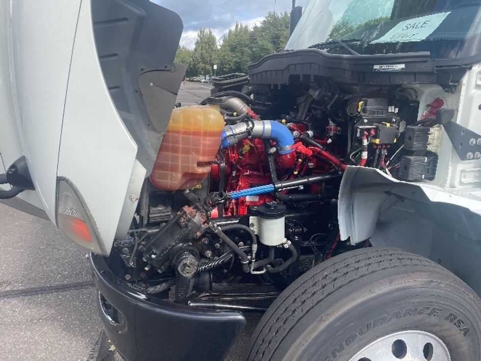 Medium Duty Box Truck-Light and Medium Duty Trucks-International-2020-MV607-Portland-OR-145,600\n\t\tmiles-$ 46,500 - Image 19
