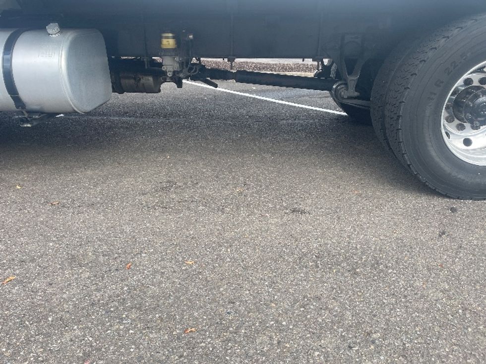 Medium Duty Box Truck-Light and Medium Duty Trucks-International-2020-MV607-Portland-OR-145,600\n\t\tmiles-$ 46,500 - Image 5