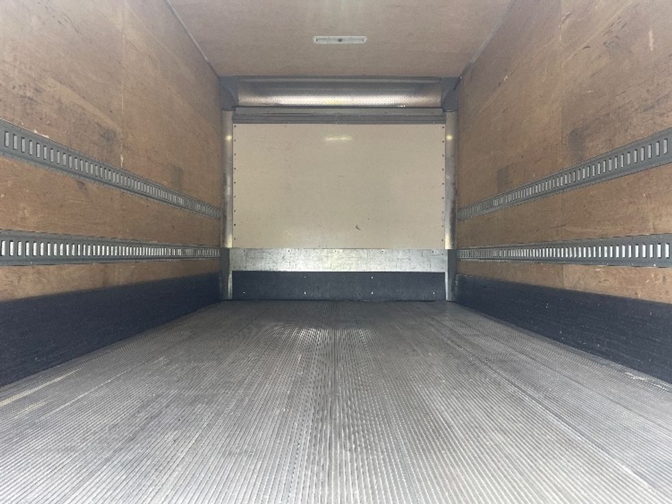 Medium Duty Box Truck-Light and Medium Duty Trucks-International-2020-MV607-Portland-OR-145,600\n\t\tmiles-$ 46,500 - Image 8