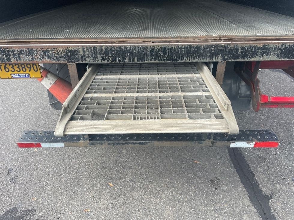 Medium Duty Box Truck-Light and Medium Duty Trucks-International-2020-MV607-Portland-OR-145,600\n\t\tmiles-$ 46,500 - Image 9