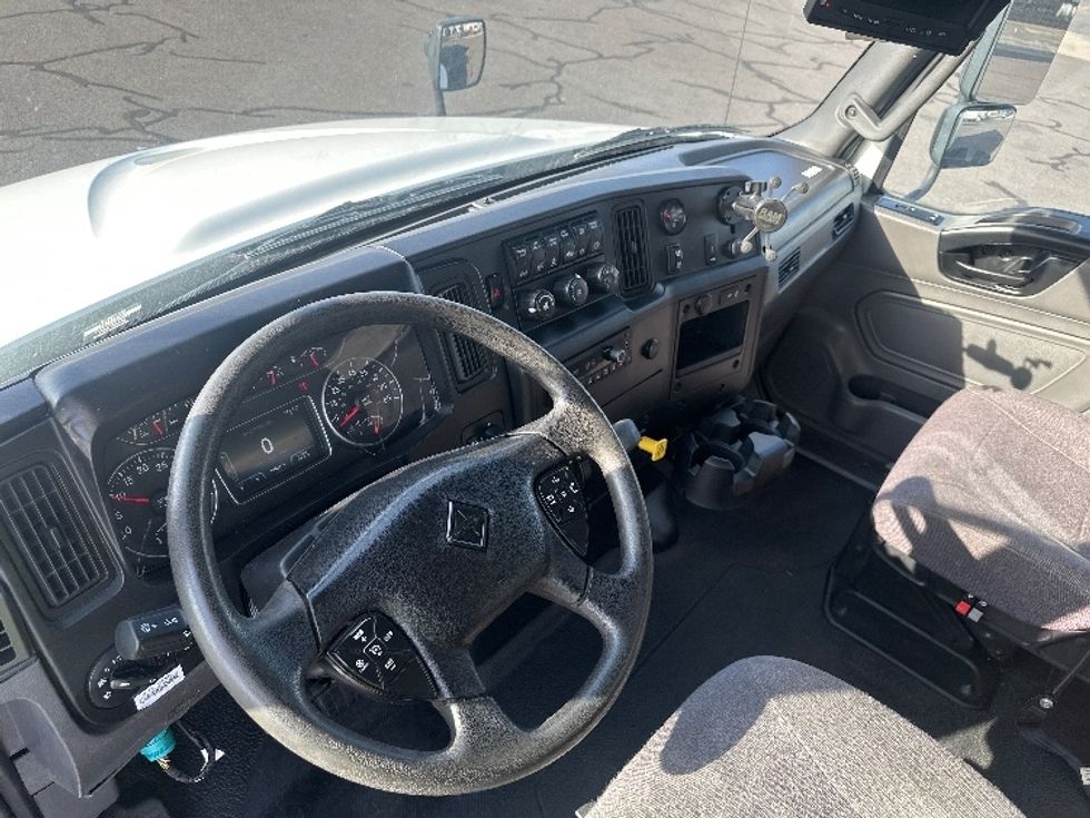 Medium Duty Box Truck-Light and Medium Duty Trucks-International-2020-MV607-Portland-OR-148,491\n\t\tmiles-$ 45,500 - Image 13