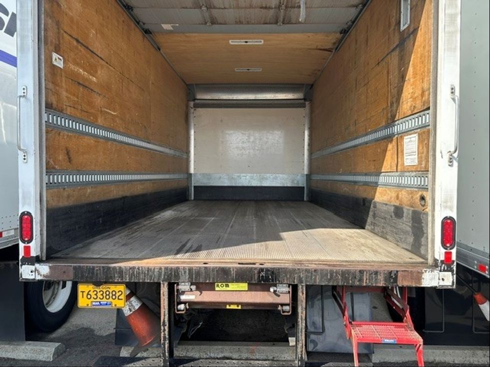 Medium Duty Box Truck-Light and Medium Duty Trucks-International-2020-MV607-Portland-OR-148,491\n\t\tmiles-$ 45,500 - Image 8