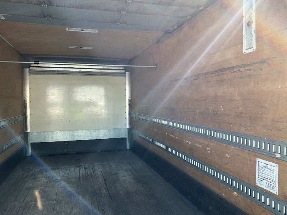 Medium Duty Box Truck-Light and Medium Duty Trucks-International-2020-MV607-Portland-OR-158,729\n\t\tmiles-$ 45,250 - Image 12