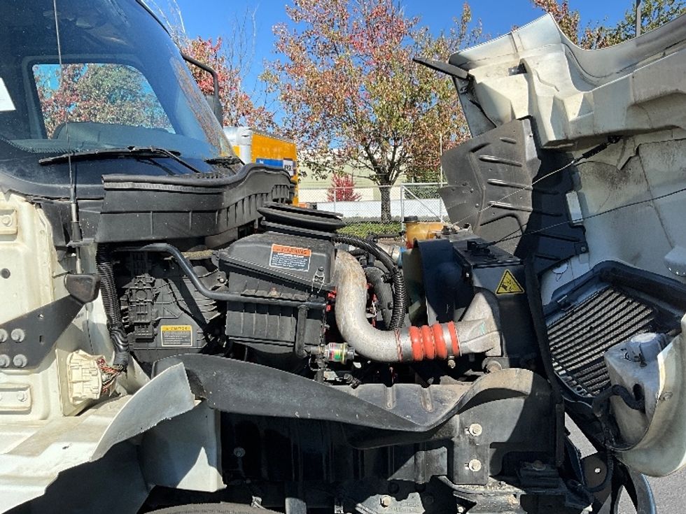 Medium Duty Box Truck-Light and Medium Duty Trucks-International-2020-MV607-Portland-OR-158,729\n\t\tmiles-$ 45,250 - Image 23