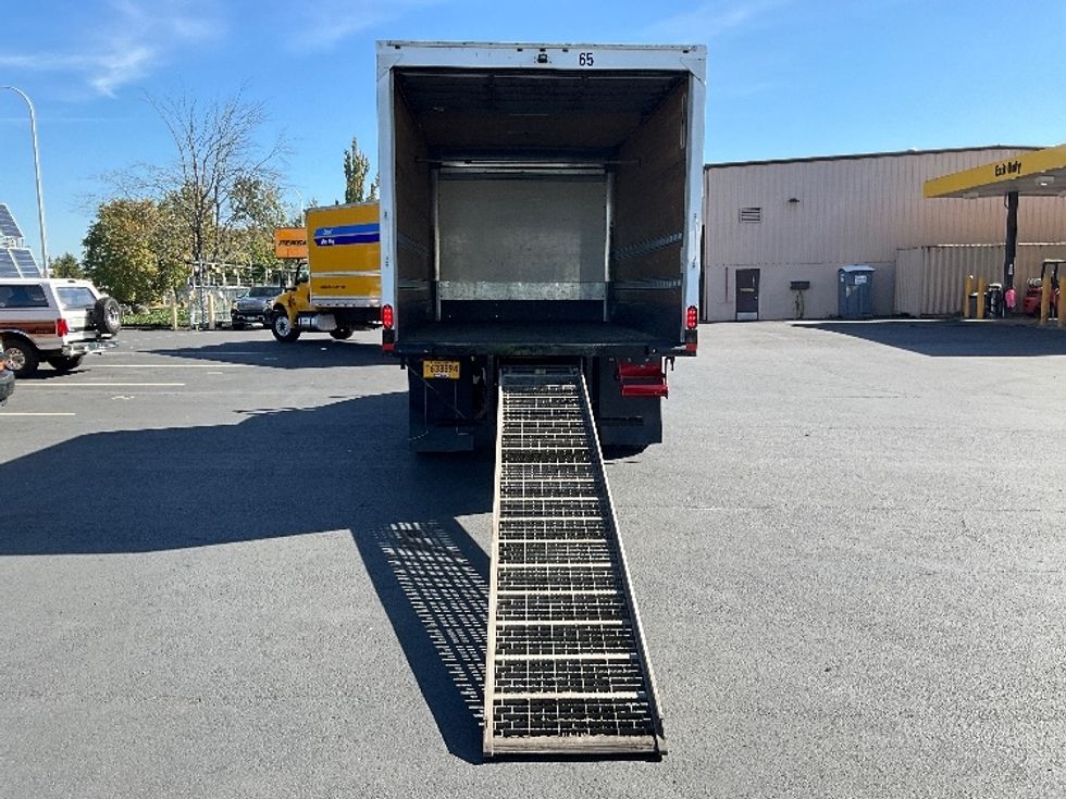 Medium Duty Box Truck-Light and Medium Duty Trucks-International-2020-MV607-Portland-OR-158,729\n\t\tmiles-$ 45,250 - Image 9