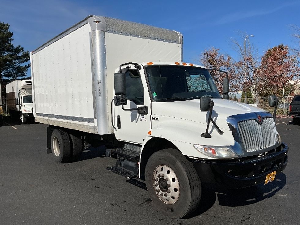 Medium Duty Box Truck-Light and Medium Duty Trucks-International-2020-MV607-Portland-OR-159,139\n\t\tmiles-$ 42,500 - Image 1