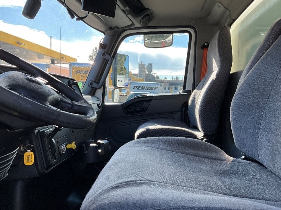 Medium Duty Box Truck-Light and Medium Duty Trucks-International-2020-MV607-Portland-OR-159,139\n\t\tmiles-$ 42,500 - Image 19