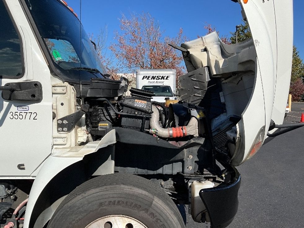 Medium Duty Box Truck-Light and Medium Duty Trucks-International-2020-MV607-Portland-OR-159,139\n\t\tmiles-$ 42,500 - Image 23