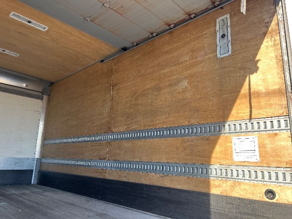 Medium Duty Box Truck-Light and Medium Duty Trucks-International-2020-MV607-Portland-OR-163,842\n\t\tmiles-$ 42,000 - Image 11