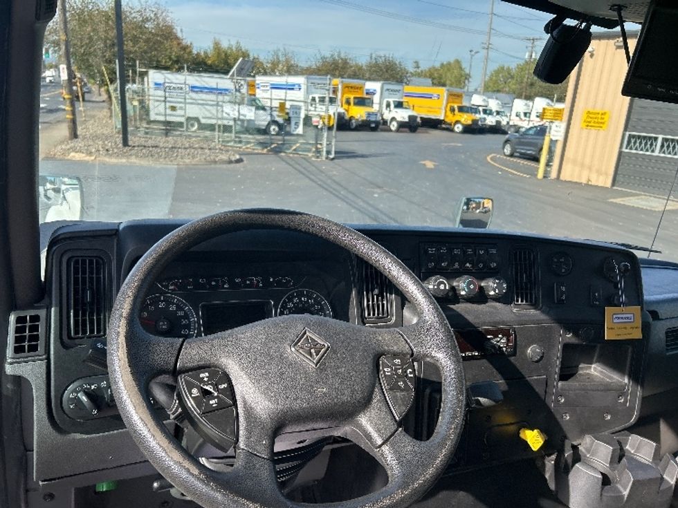 Medium Duty Box Truck-Light and Medium Duty Trucks-International-2020-MV607-Portland-OR-163,842\n\t\tmiles-$ 42,000 - Image 16
