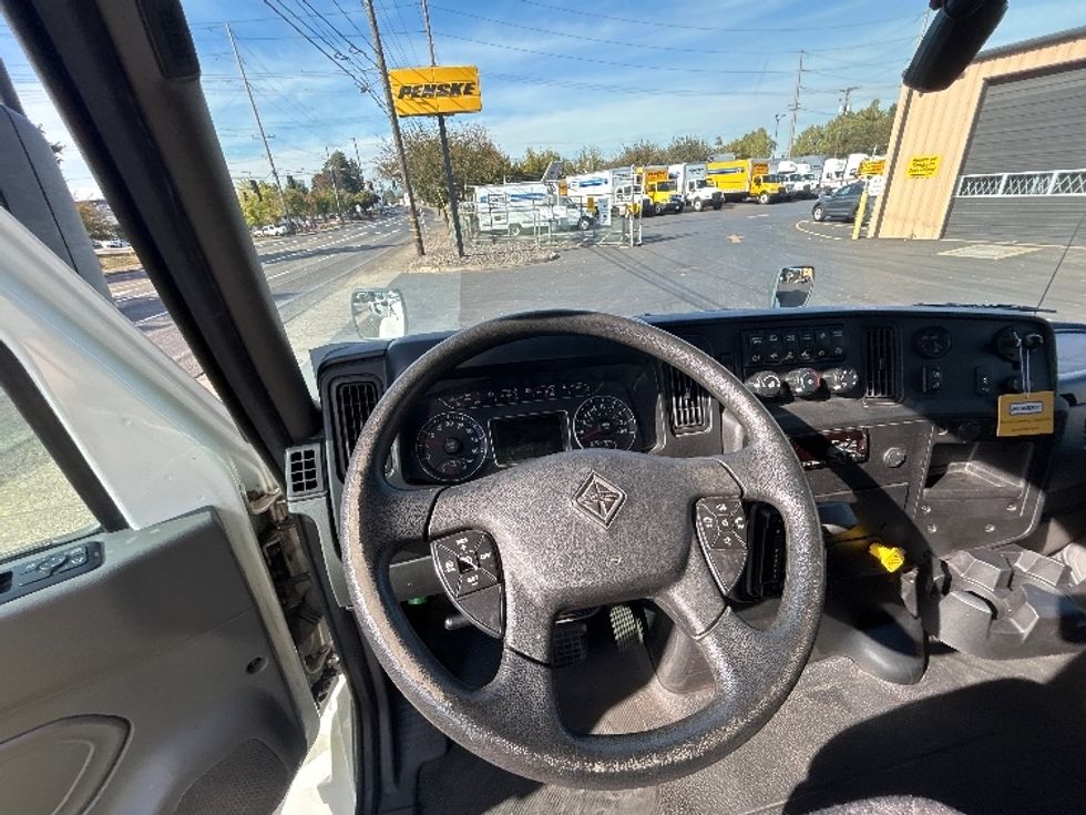 Medium Duty Box Truck-Light and Medium Duty Trucks-International-2020-MV607-Portland-OR-163,842\n\t\tmiles-$ 42,000 - Image 17