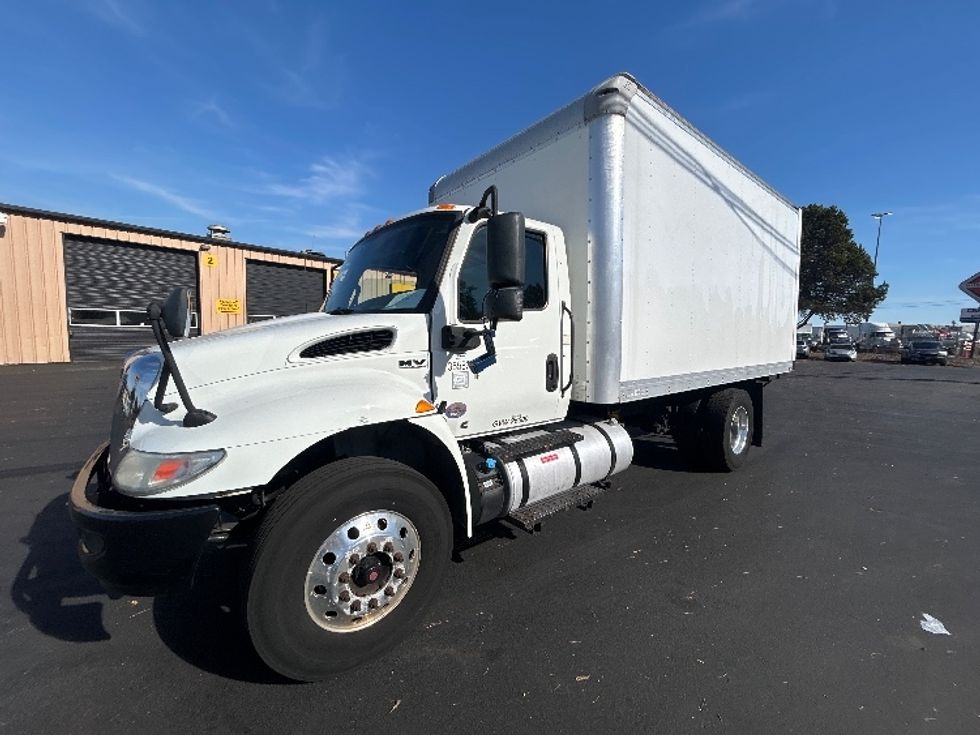 Medium Duty Box Truck-Light and Medium Duty Trucks-International-2020-MV607-Portland-OR-163,842\n\t\tmiles-$ 42,000 - Image 3