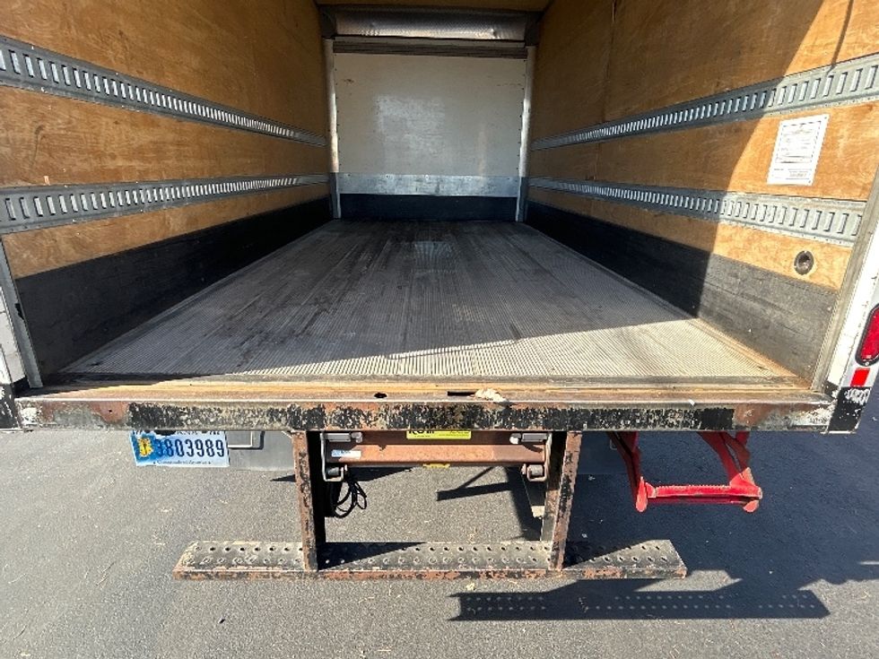 Medium Duty Box Truck-Light and Medium Duty Trucks-International-2020-MV607-Portland-OR-163,842\n\t\tmiles-$ 42,000 - Image 9