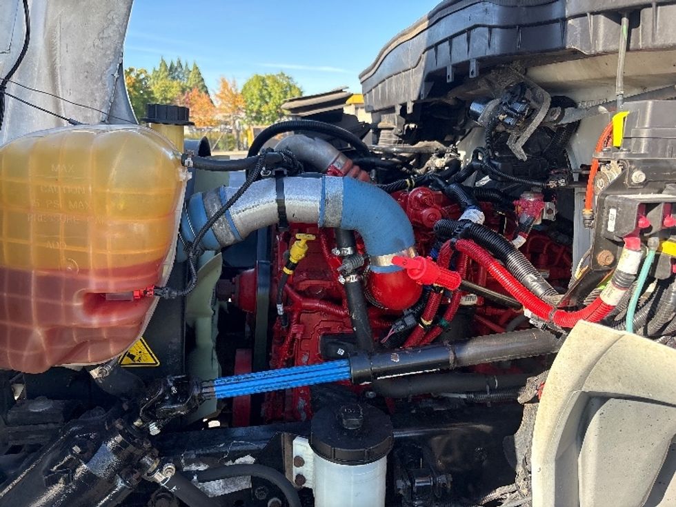 Medium Duty Box Truck-Light and Medium Duty Trucks-International-2020-MV607-Portland-OR-172,938\n\t\tmiles-$ 40,750 - Image 24