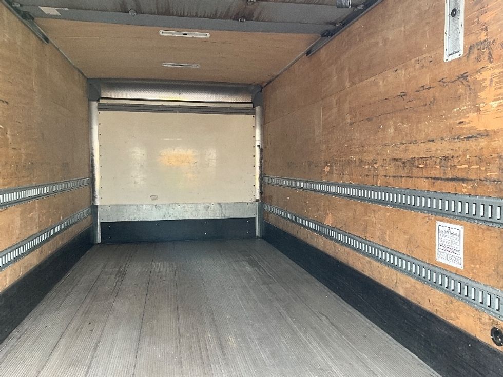 Medium Duty Box Truck-Light and Medium Duty Trucks-International-2020-MV607-Portland-OR-176,229\n\t\tmiles-$ 40,250 - Image 12