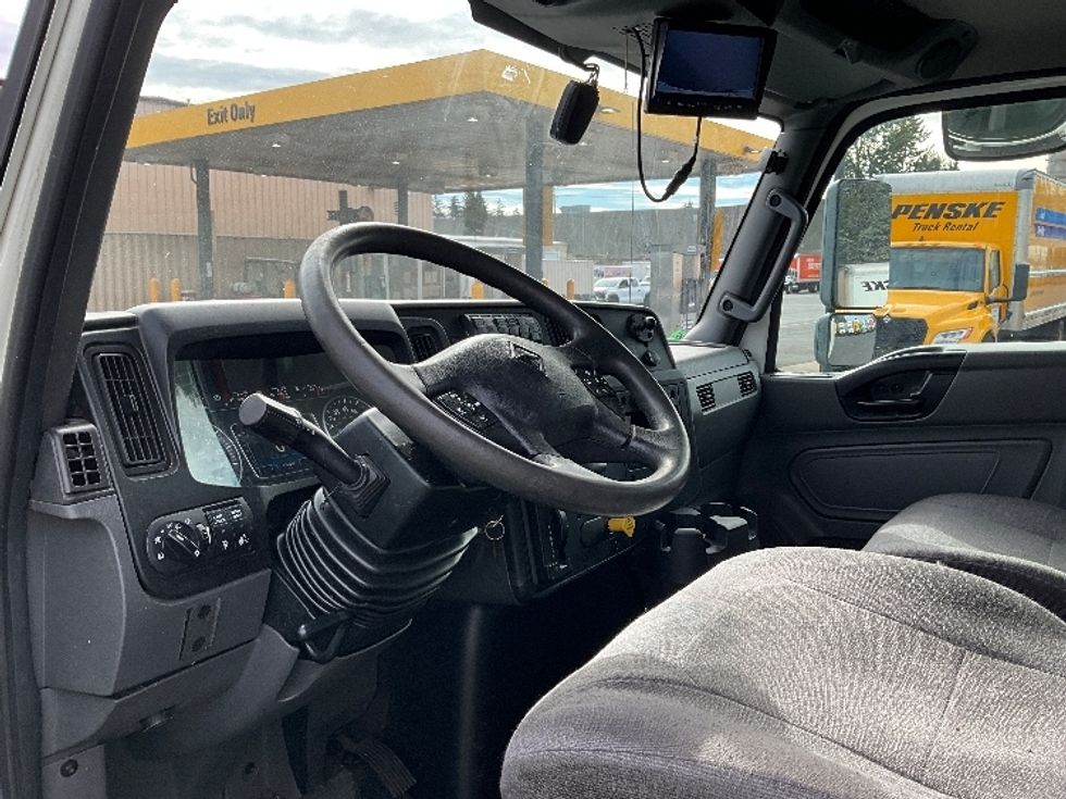 Medium Duty Box Truck-Light and Medium Duty Trucks-International-2020-MV607-Portland-OR-176,229\n\t\tmiles-$ 40,250 - Image 17
