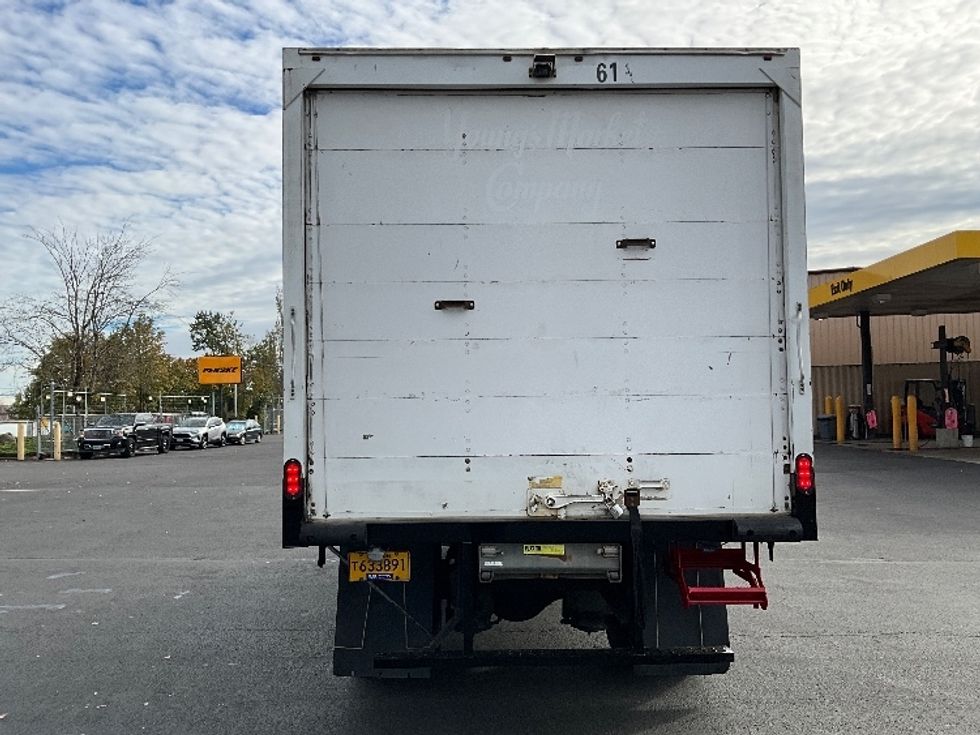 Medium Duty Box Truck-Light and Medium Duty Trucks-International-2020-MV607-Portland-OR-176,229\n\t\tmiles-$ 40,250 - Image 7