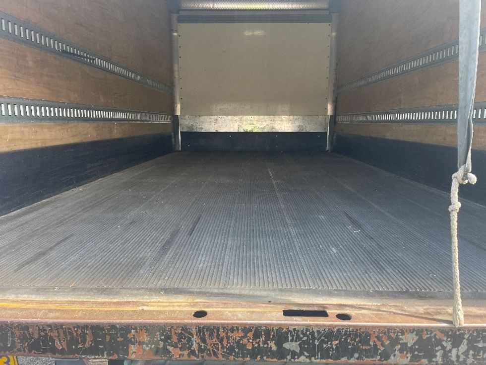 Medium Duty Box Truck-Light and Medium Duty Trucks-International-2020-MV607-Portland-OR-176,743\n\t\tmiles-$ 40,000 - Image 10