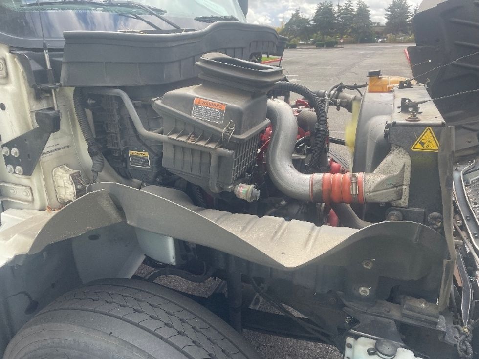 Medium Duty Box Truck-Light and Medium Duty Trucks-International-2020-MV607-Portland-OR-176,743\n\t\tmiles-$ 40,000 - Image 19