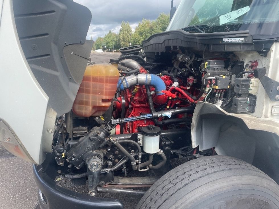 Medium Duty Box Truck-Light and Medium Duty Trucks-International-2020-MV607-Portland-OR-176,743\n\t\tmiles-$ 40,000 - Image 20
