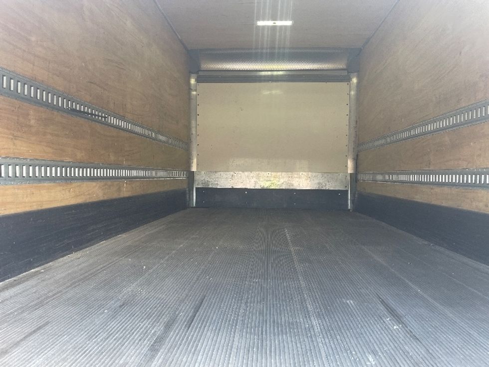 Medium Duty Box Truck-Light and Medium Duty Trucks-International-2020-MV607-Portland-OR-176,743\n\t\tmiles-$ 40,000 - Image 8