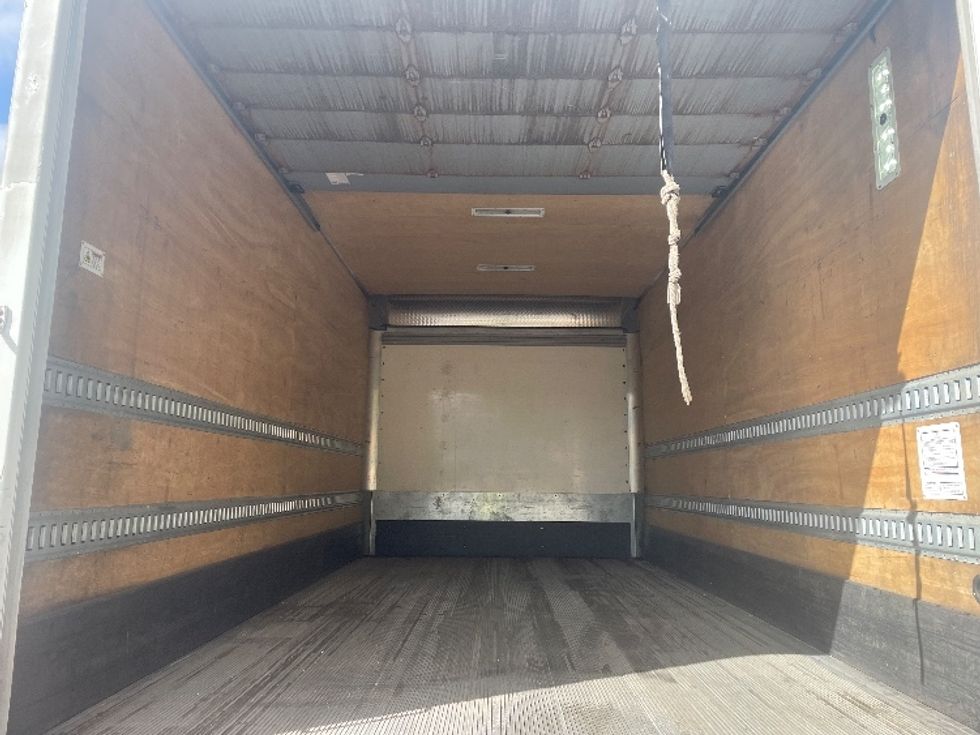 Medium Duty Box Truck-Light and Medium Duty Trucks-International-2020-MV607-Portland-OR-179,249\n\t\tmiles-$ 39,750 - Image 11