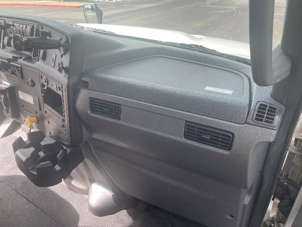 Medium Duty Box Truck-Light and Medium Duty Trucks-International-2020-MV607-Portland-OR-179,249\n\t\tmiles-$ 39,750 - Image 19