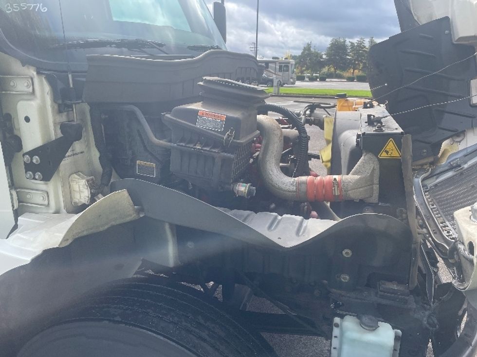 Medium Duty Box Truck-Light and Medium Duty Trucks-International-2020-MV607-Portland-OR-179,249\n\t\tmiles-$ 39,750 - Image 21