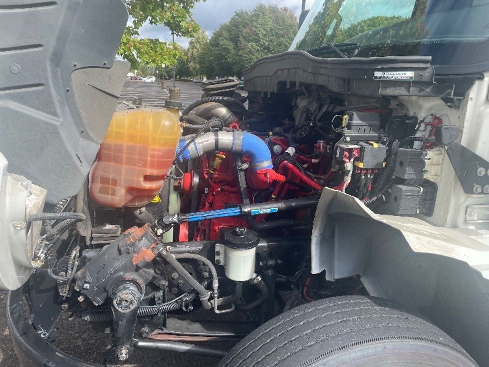 Medium Duty Box Truck-Light and Medium Duty Trucks-International-2020-MV607-Portland-OR-179,249\n\t\tmiles-$ 39,750 - Image 22