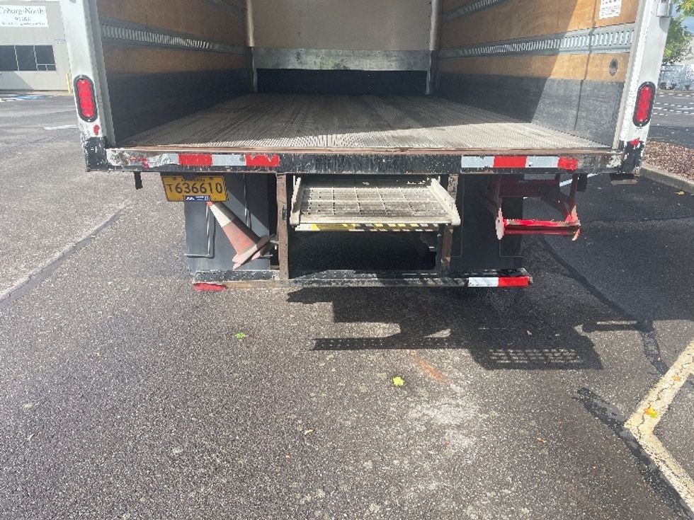 Medium Duty Box Truck-Light and Medium Duty Trucks-International-2020-MV607-Portland-OR-179,249\n\t\tmiles-$ 39,750 - Image 9