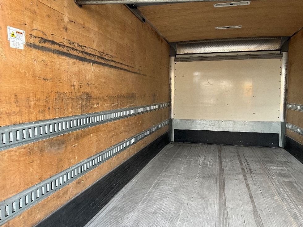 Medium Duty Box Truck-Light and Medium Duty Trucks-International-2020-MV607-Portland-OR-183,472\n\t\tmiles-$ 39,250 - Image 11