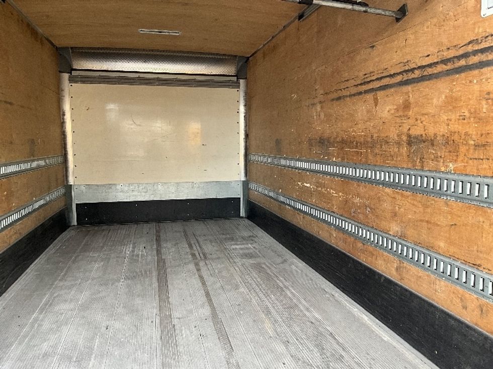 Medium Duty Box Truck-Light and Medium Duty Trucks-International-2020-MV607-Portland-OR-183,472\n\t\tmiles-$ 39,250 - Image 12