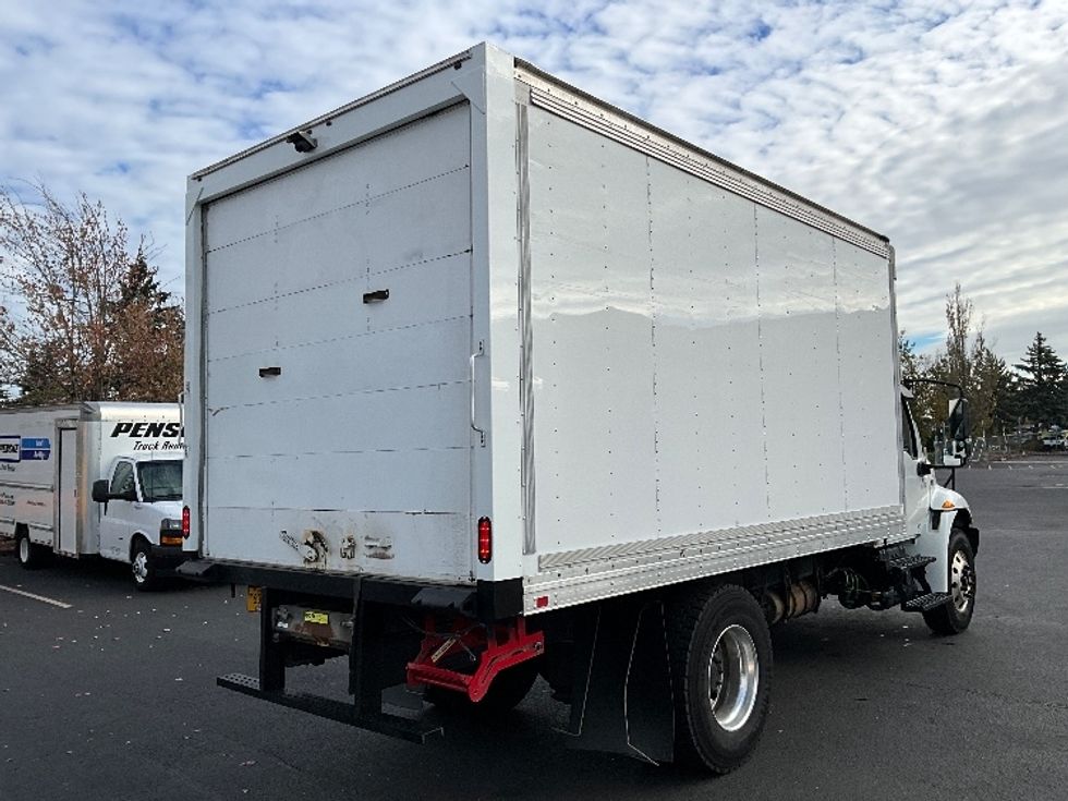 Medium Duty Box Truck-Light and Medium Duty Trucks-International-2020-MV607-Portland-OR-183,472\n\t\tmiles-$ 39,250 - Image 13