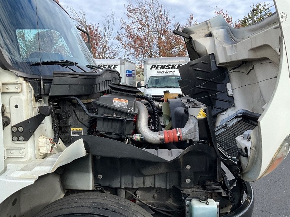 Medium Duty Box Truck-Light and Medium Duty Trucks-International-2020-MV607-Portland-OR-183,472\n\t\tmiles-$ 39,250 - Image 23