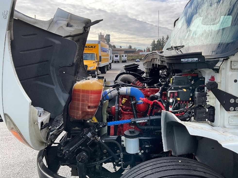 Medium Duty Box Truck-Light and Medium Duty Trucks-International-2020-MV607-Portland-OR-183,472\n\t\tmiles-$ 39,250 - Image 24