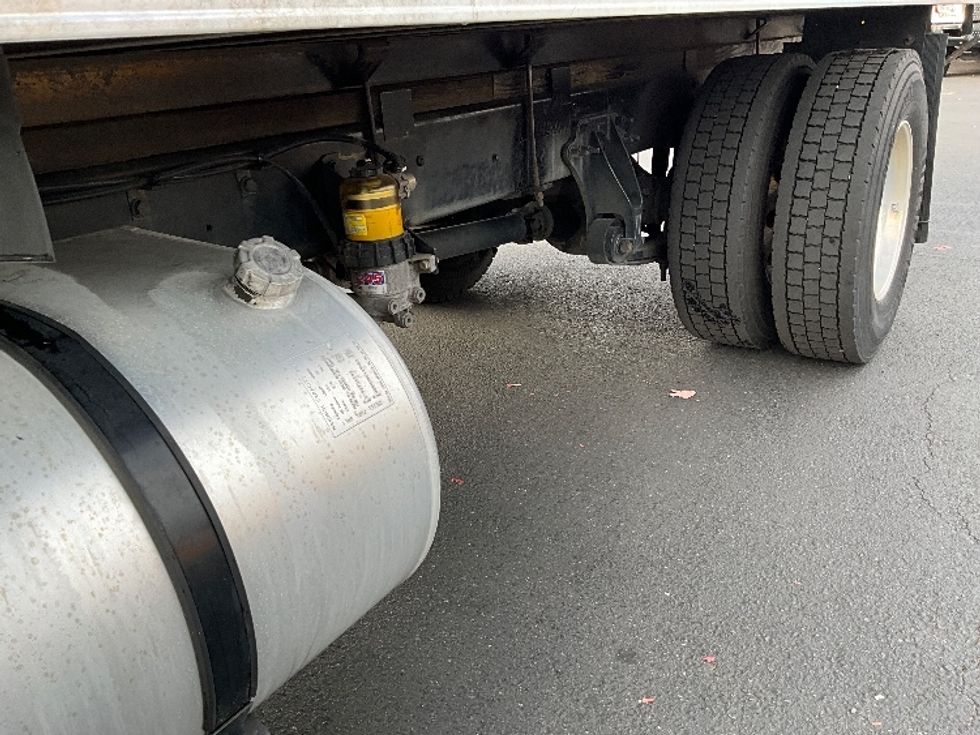 Medium Duty Box Truck-Light and Medium Duty Trucks-International-2020-MV607-Portland-OR-183,472\n\t\tmiles-$ 39,250 - Image 5