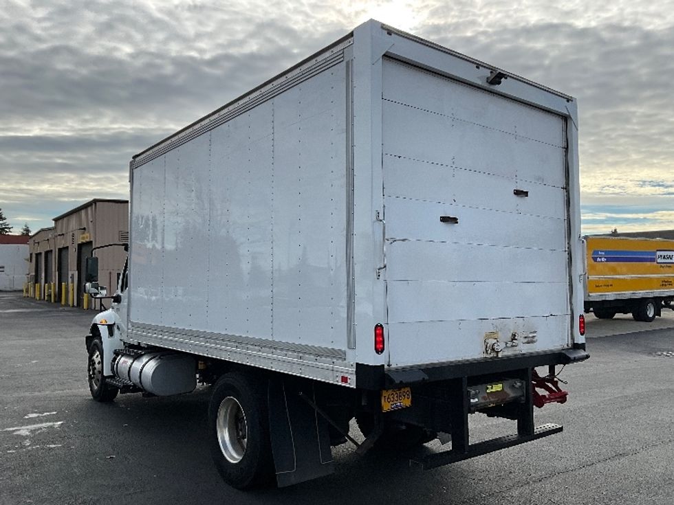 Medium Duty Box Truck-Light and Medium Duty Trucks-International-2020-MV607-Portland-OR-183,472\n\t\tmiles-$ 39,250 - Image 6