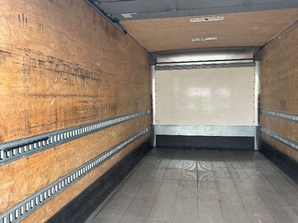 Medium Duty Box Truck-Light and Medium Duty Trucks-International-2020-MV607-Portland-OR-184,200\n\t\tmiles-$ 41,000 - Image 11