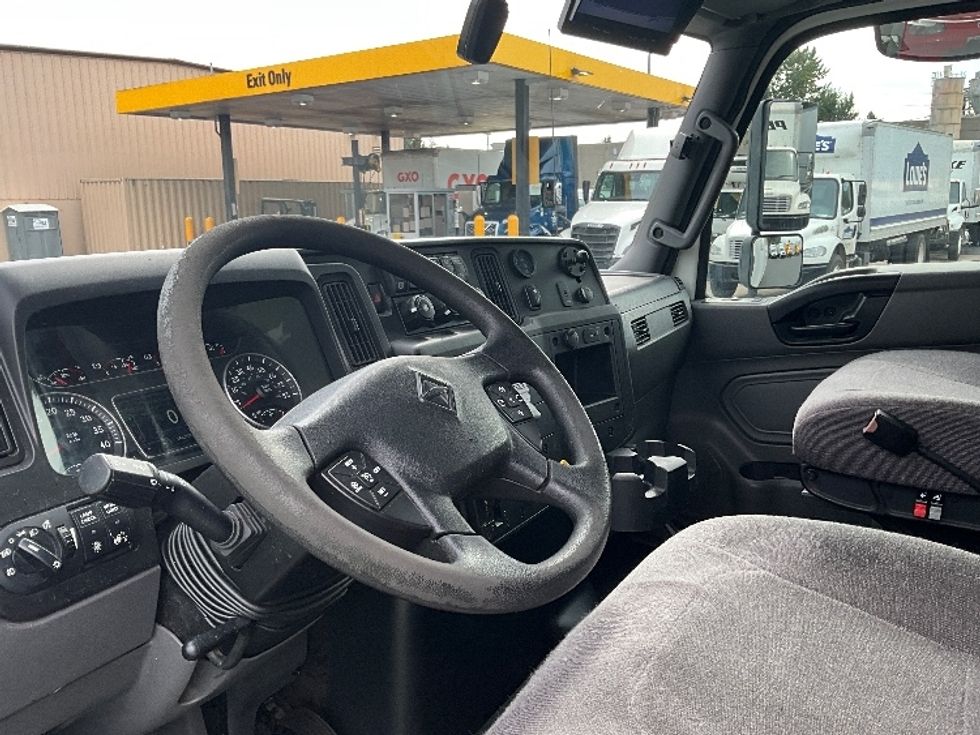 Medium Duty Box Truck-Light and Medium Duty Trucks-International-2020-MV607-Portland-OR-184,200\n\t\tmiles-$ 41,000 - Image 17