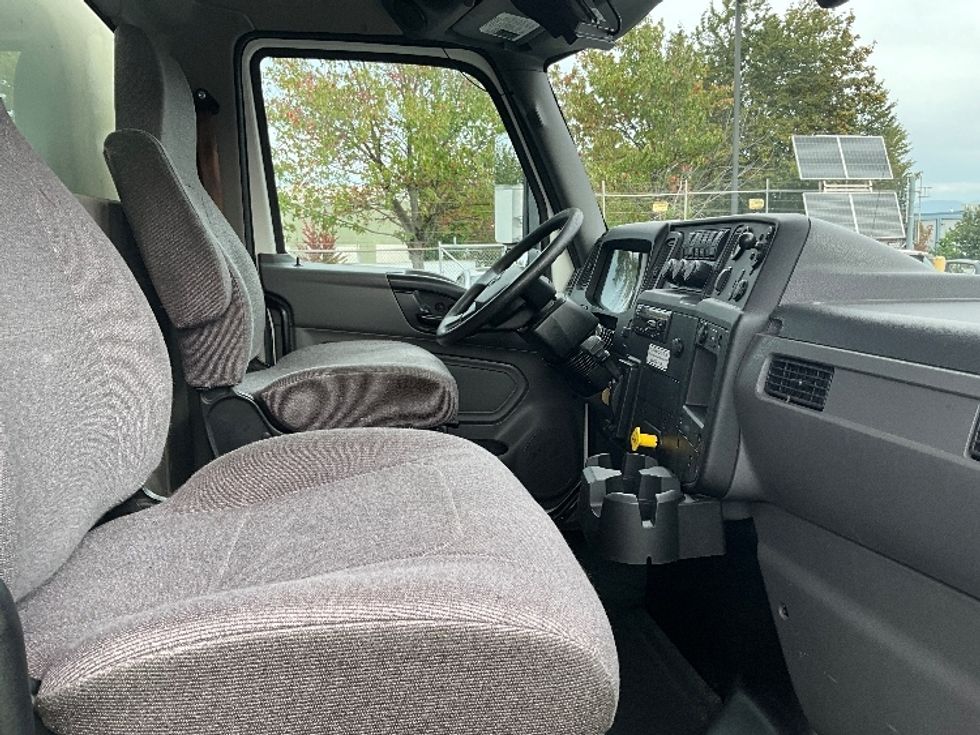 Medium Duty Box Truck-Light and Medium Duty Trucks-International-2020-MV607-Portland-OR-184,200\n\t\tmiles-$ 41,000 - Image 22