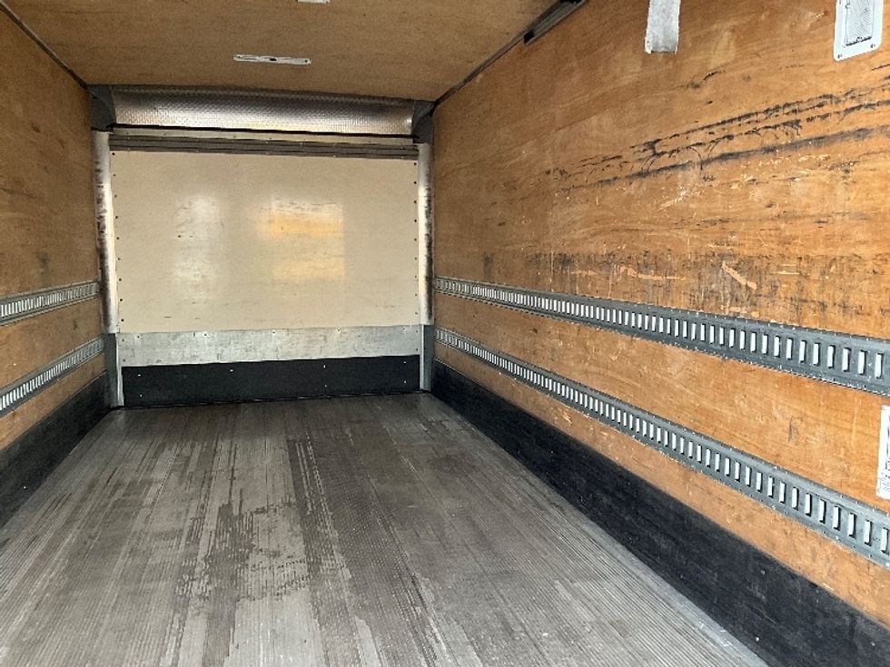 Medium Duty Box Truck-Light and Medium Duty Trucks-International-2020-MV607-Portland-OR-194,523\n\t\tmiles-$ 37,750 - Image 12