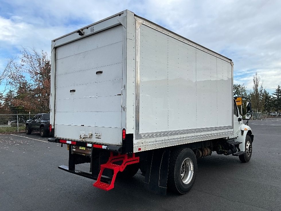 Medium Duty Box Truck-Light and Medium Duty Trucks-International-2020-MV607-Portland-OR-194,523\n\t\tmiles-$ 37,750 - Image 13