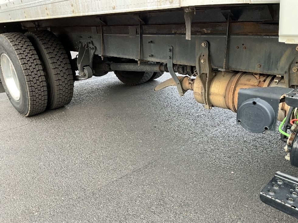Medium Duty Box Truck-Light and Medium Duty Trucks-International-2020-MV607-Portland-OR-194,523\n\t\tmiles-$ 37,750 - Image 14