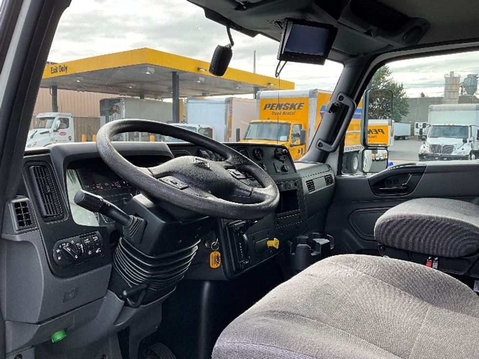 Medium Duty Box Truck-Light and Medium Duty Trucks-International-2020-MV607-Portland-OR-194,523\n\t\tmiles-$ 37,750 - Image 17