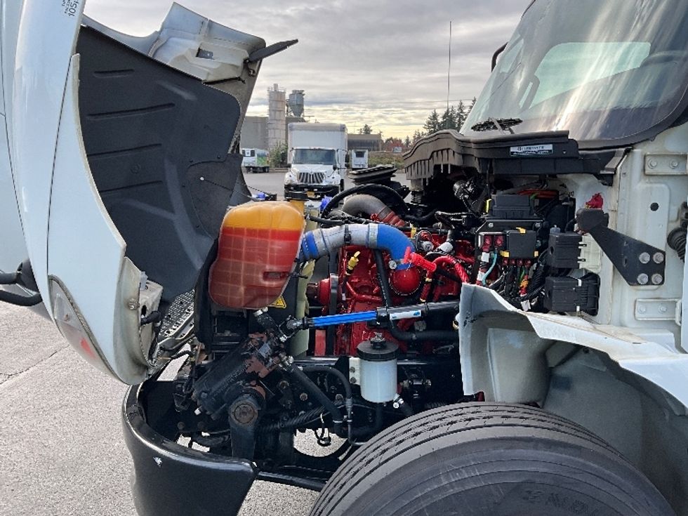 Medium Duty Box Truck-Light and Medium Duty Trucks-International-2020-MV607-Portland-OR-194,523\n\t\tmiles-$ 37,750 - Image 24