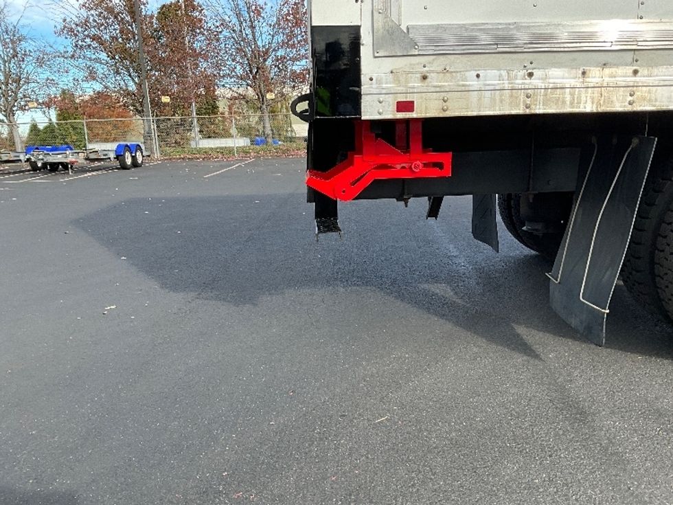 Medium Duty Box Truck-Light and Medium Duty Trucks-International-2020-MV607-Portland-OR-194,523\n\t\tmiles-$ 37,750 - Image 27