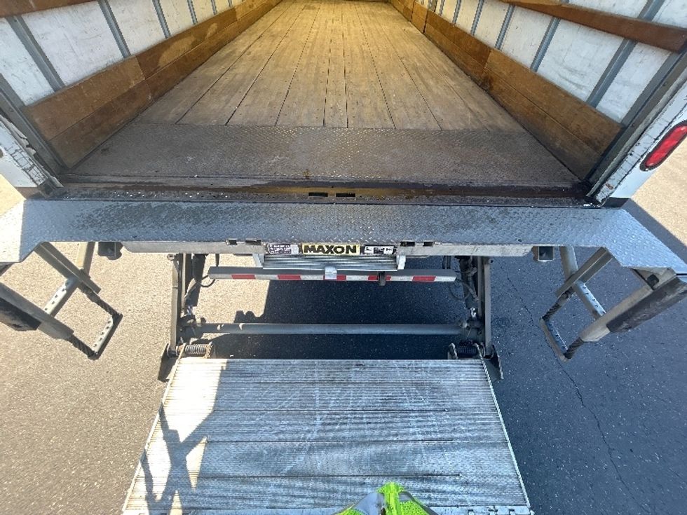 Medium Duty Box Truck-Light and Medium Duty Trucks-International-2020-MV607-Portland-OR-196,361\n\t\tmiles-$ 47,250 - Image 10