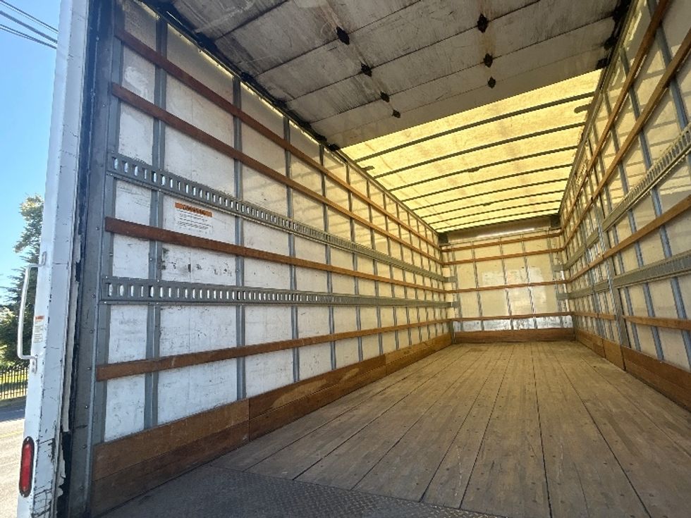 Medium Duty Box Truck-Light and Medium Duty Trucks-International-2020-MV607-Portland-OR-196,361\n\t\tmiles-$ 47,250 - Image 11
