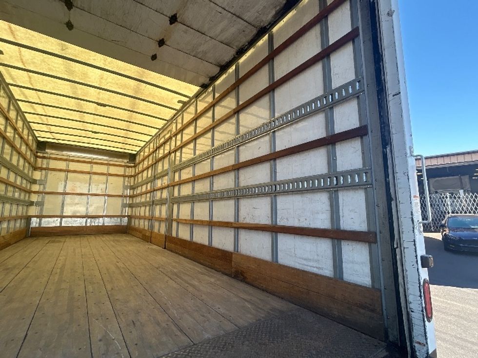 Medium Duty Box Truck-Light and Medium Duty Trucks-International-2020-MV607-Portland-OR-196,361\n\t\tmiles-$ 47,250 - Image 12